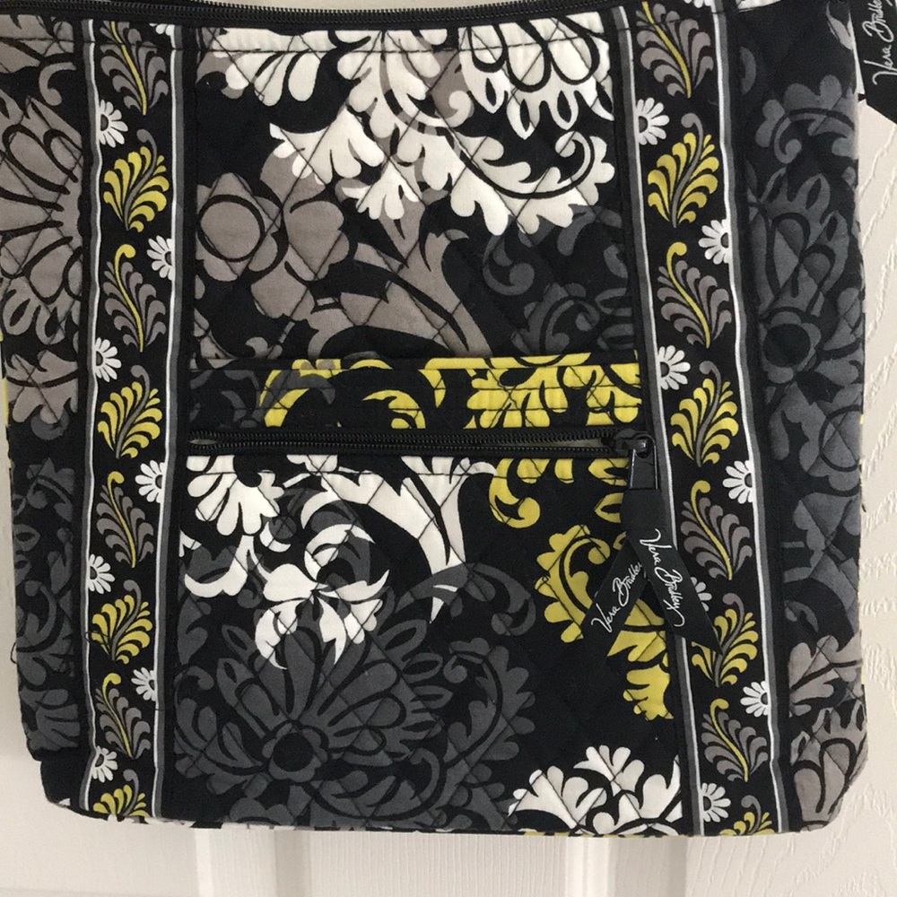 Vera Bradley crossbody purse - Picture 2 of 3